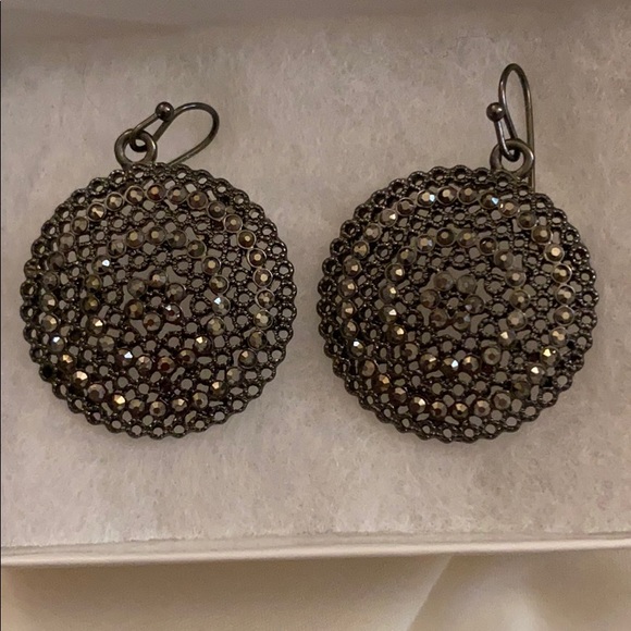 Earings - Picture 1 of 2